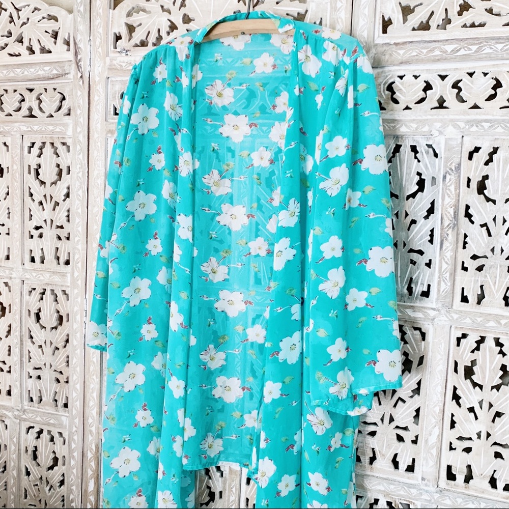 Cherry Blossom Floral Kimono - Picture 5 of 6